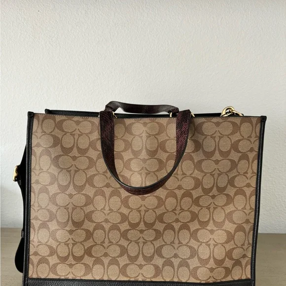 Coach x Basquiat Brown Signature Canvas Tote - Picture 5 of 6